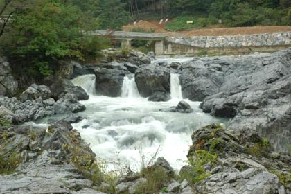 Samhyeongje Falls image